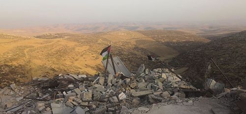 Cinq jours après la démolition : ramasser les morceaux